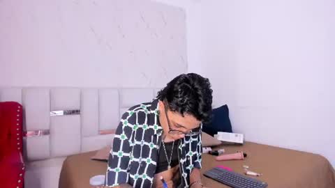 antony_d_ossa online show from 06-09-26, 08:31