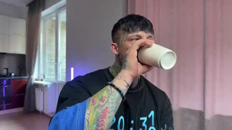 Tom online show from 04-13-26, 06:19