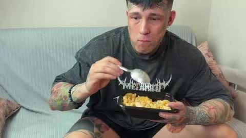 Tom online show from 05-20-26, 07:47