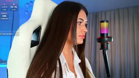 Snapshot of anutka_chocolatee chatting on 06-05-26, 02:51 Anna online show from 06-05-26, 02:51