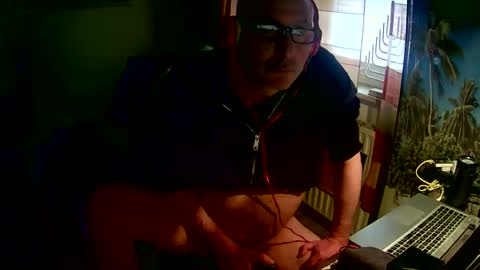aphextwin72 online show from 05-06-26, 08:08