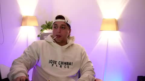 Snapshot of appolo_allen chatting on 05-21-26, 03:02 insta appolo master online show from 05-21-26, 03:02