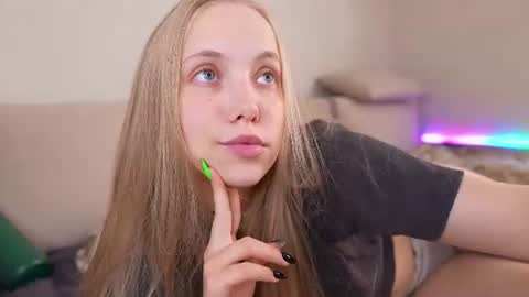  REYNA  my friend   online show from 06-21-26, 03:25