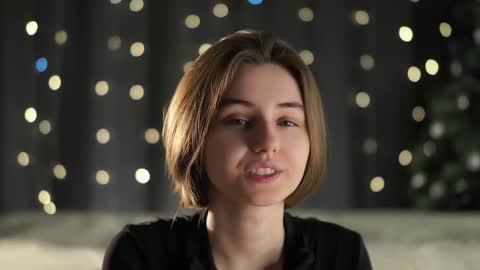 Snapshot of approche_toi_petite chatting on 01-14-26, 12:44 Meghan online show from 01-14-26, 12:44