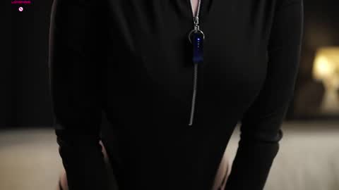 Snapshot of approche_toi_petite chatting on 02-03-26, 12:43 Meghan online show from 02-03-26, 12:43