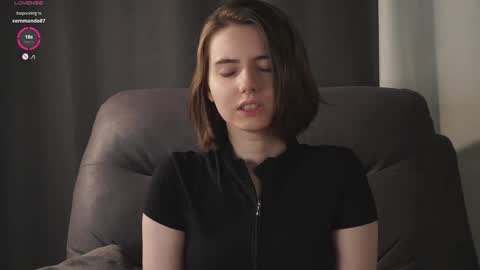 Snapshot of approche_toi_petite chatting on 03-28-26, 02:38 Meghan online show from 03-28-26, 02:38