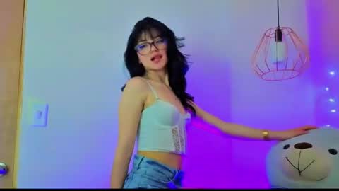 Snapshot of april_bennett chatting on 06-23-26, 12:14 online show from 06-23-26, 12:14