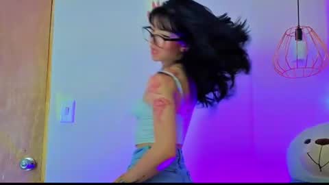 Snapshot of april_bennett chatting on 07-02-26, 12:11 online show from 07-02-26, 12:11