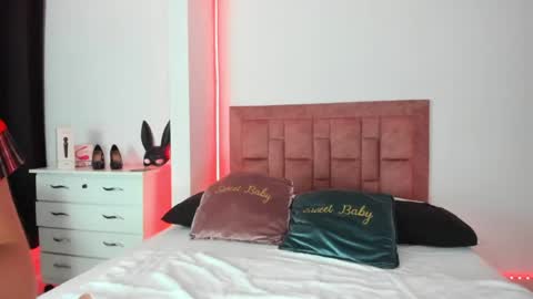 Snapshot of april_collinsxx chatting on 06-08-26, 10:43 april collinsxx online show from 06-08-26, 10:43