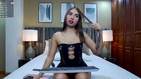 Snapshot of april_derricks chatting on 06-22-26, 01:29 April online show from 06-22-26, 01:29