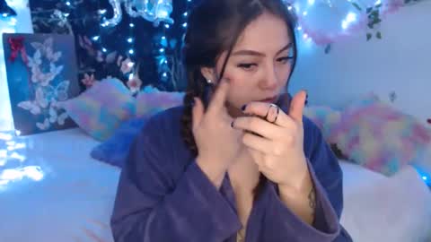 Snapshot of april_l6 chatting on 03-10-26, 11:21 april_l6 online show from 03-10-26, 11:21