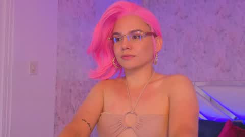 Isabella online show from 05-27-26, 01:57