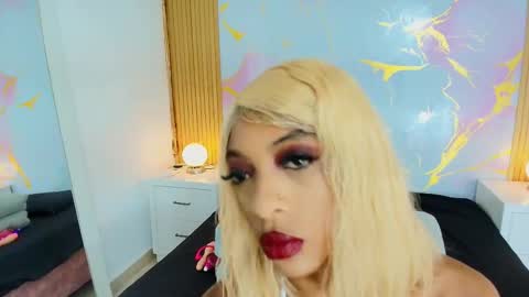 aprillross online show from 02-05-26, 12:21