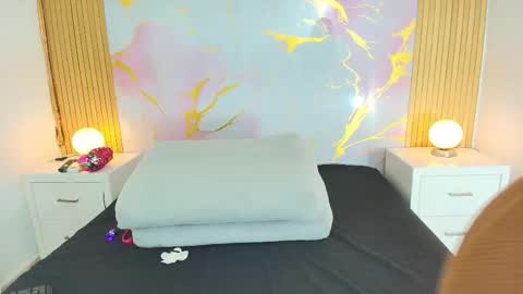 aprillross online show from 02-10-26, 11:58