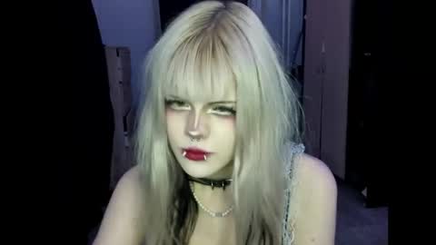 Alice D online show from 04-22-26, 07:15