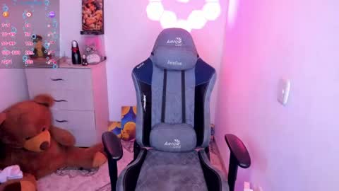 aqua emilly online show from 03-20-26, 10:14