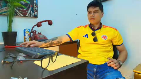aquilestaylor online show from 07-07-26, 12:42
