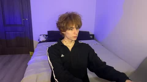 Snapshot of ar1zze chatting on 04-02-26, 01:42 zik and kris online show from 04-02-26, 01:42