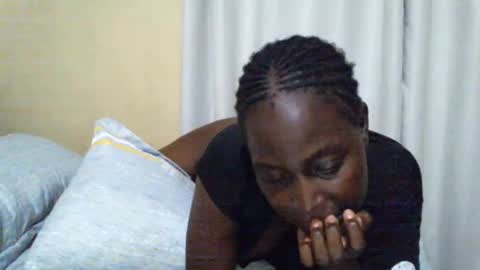 Snapshot of ara_bellah chatting on 10-25-25, 10:26 ara bellah online show from 10-25-25, 10:26