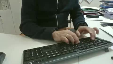 aragorn0777 online show from 04-11-26, 01:48