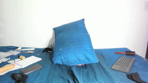 Arantza Hill online show from 11-19-25, 03:28