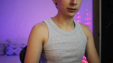 ARCHIBALDO online show from 04-24-26, 02:47