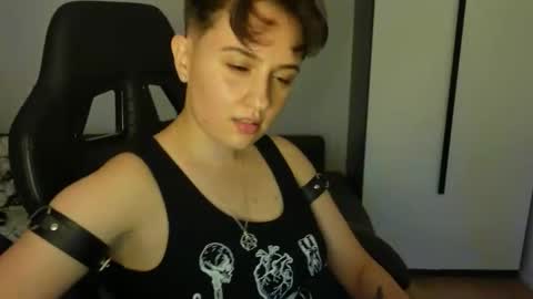 Snapshot of aresnoir chatting on 06-05-26, 09:53 AresNoir online show from 06-05-26, 09:53