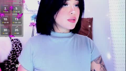 Snapshot of ari_saenz chatting on 12-16-24, 02:25 online show from 12-16-24, 02:25