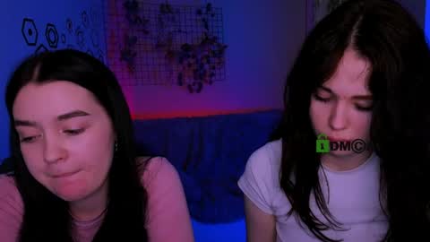 Aria online show from 04-28-26, 02:27