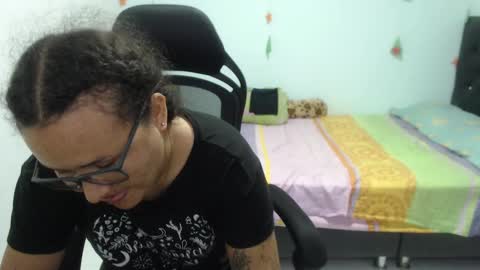 ...Ariana... online show from 01-17-25, 04:15