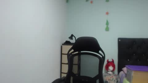 ...Ariana... online show from 10-10-25, 05:56