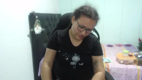 ...Ariana... online show from 11-20-25, 05:45