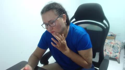 ...Ariana... online show from 02-04-26, 05:41