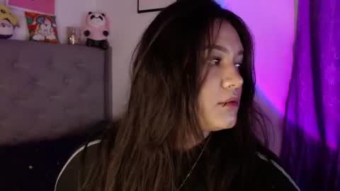 Ari online show from 06-17-26, 05:32