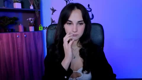 Snapshot of ariana_ross7 chatting on 07-07-26, 07:18 ariana_ross7 online show from 07-07-26, 07:18