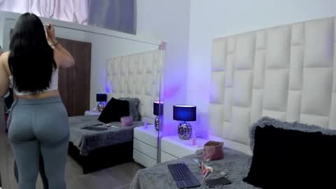  ariana  online show from 02-09-26, 04:44