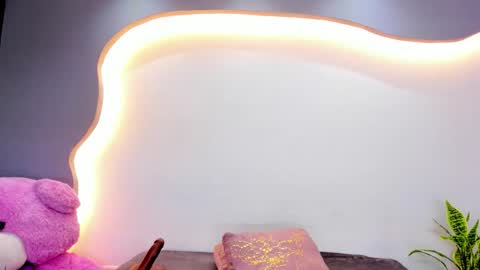 Ariana online show from 04-15-26, 12:12