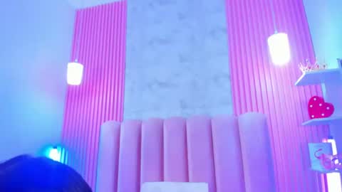 ArianaRougee online show from 07-17-26, 04:08
