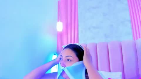 ArianaRougee online show from 07-18-26, 03:22