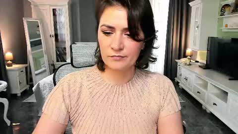 Snapshot of arianasage_ chatting on 07-10-26, 01:36 Ana online show from 07-10-26, 01:36