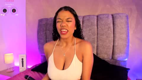 arianna_roxe_ online show from 06-06-26, 05:45