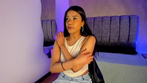arianna_roxe_ online show from 07-05-26, 03:45