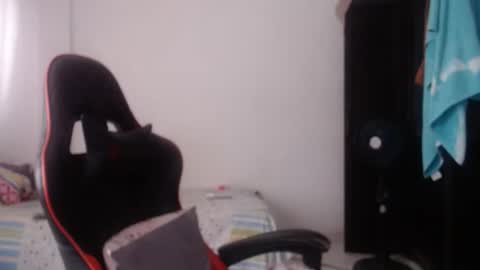 ariannaloovel online show from 04-14-26, 06:03