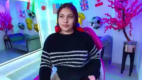 Ariel  online show from 06-18-26, 11:47