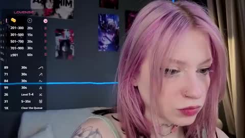 Snapshot of arielabradberry chatting on 05-13-26, 02:14 Ariel online show from 05-13-26, 02:14