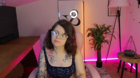 Ariell Mini online show from 05-20-26, 05:46