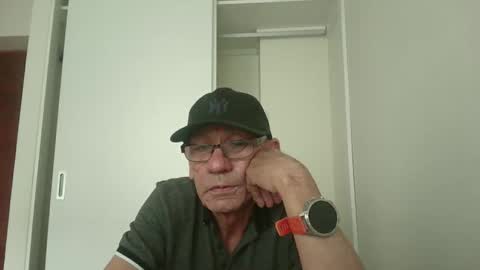 Snapshot of armaduradeacero chatting on 06-07-26, 09:51 armaduradeacero online show from 06-07-26, 09:51