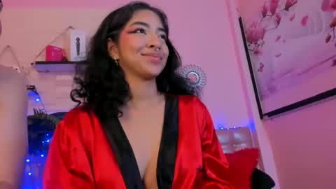 Snapshot of aronandmoli chatting on 05-15-26, 04:47 aronandmoli online show from 05-15-26, 04:47