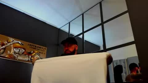 Snapshot of arongrant chatting on 06-11-26, 09:18 AronGrant online show from 06-11-26, 09:18