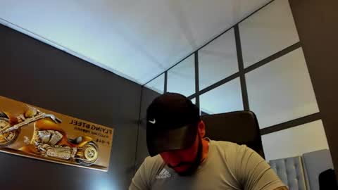 Snapshot of arongrant chatting on 06-20-26, 08:17 AronGrant online show from 06-20-26, 08:17